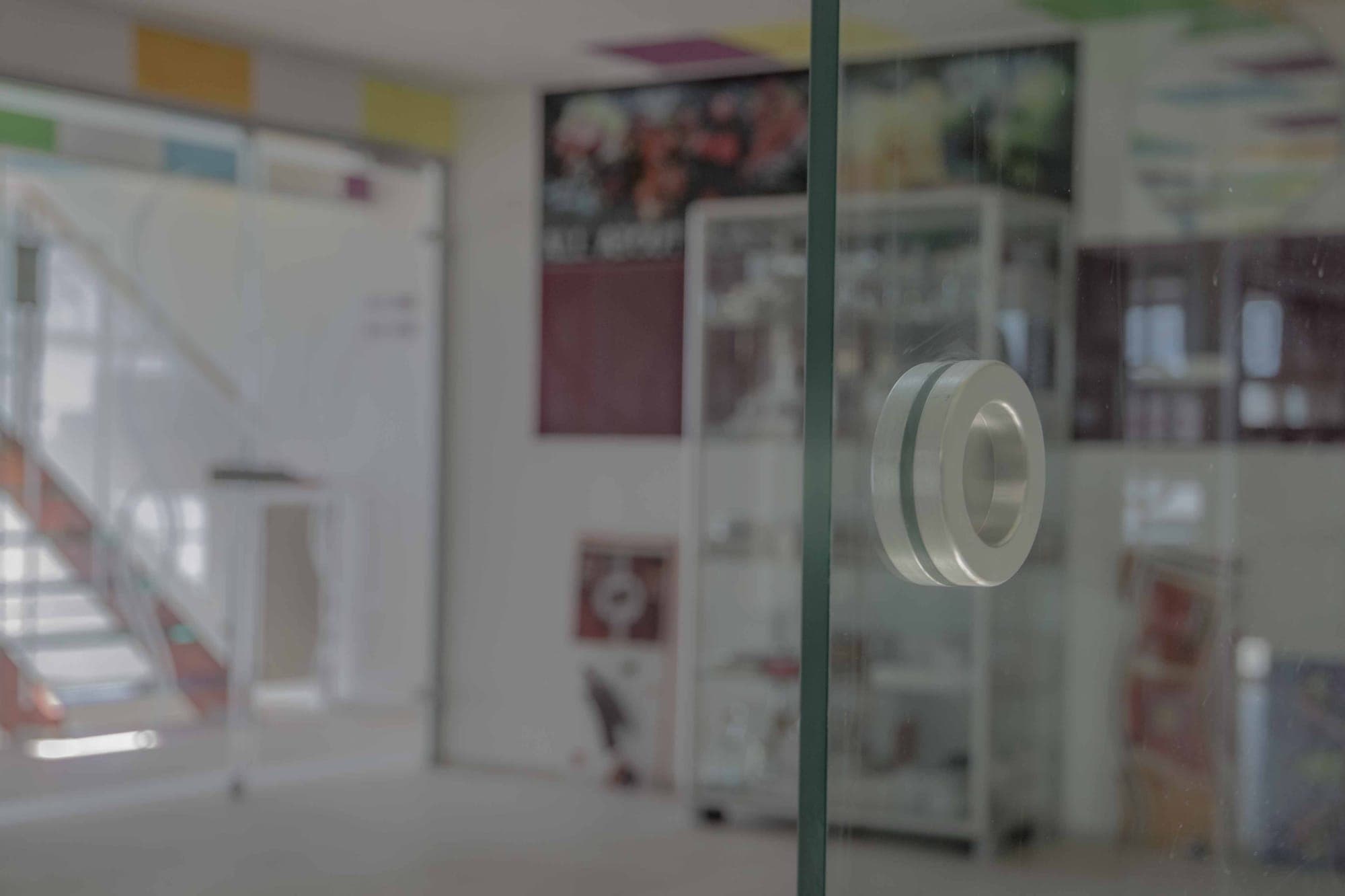 Showroom compartimentări din sticlă securizată — Segani Sibiu 3