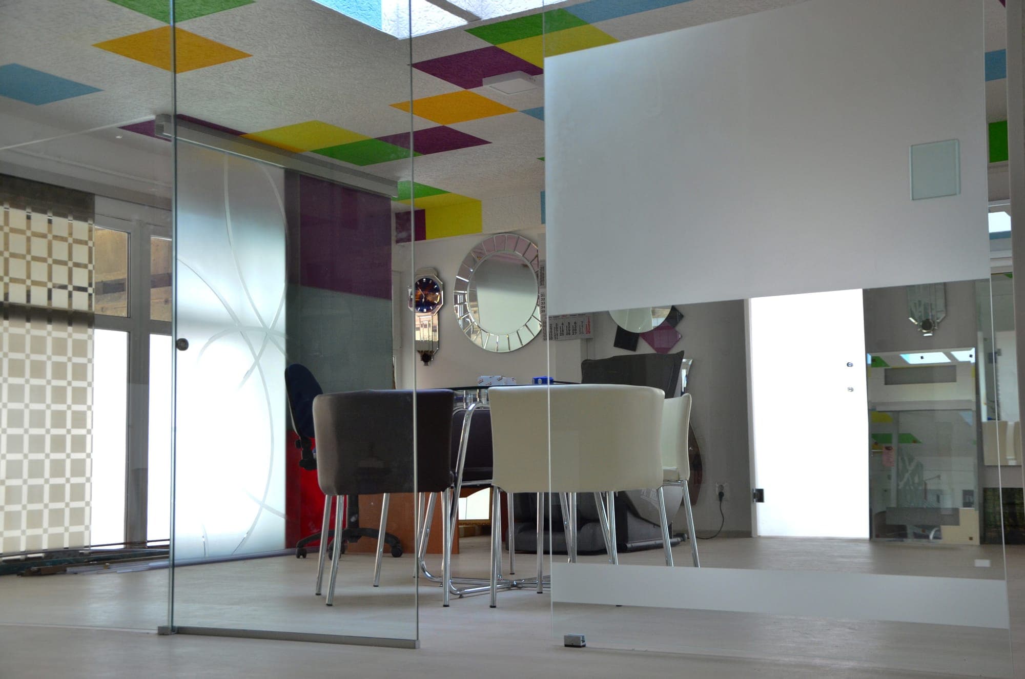 Showroom compartimentări din sticlă securizată — Segani Sibiu 4